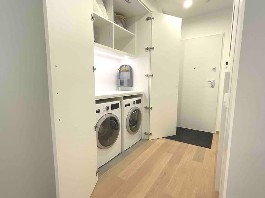 Kirchberg - High End 1 Bedroom With Terrace & Parking Appartement Luxemburg